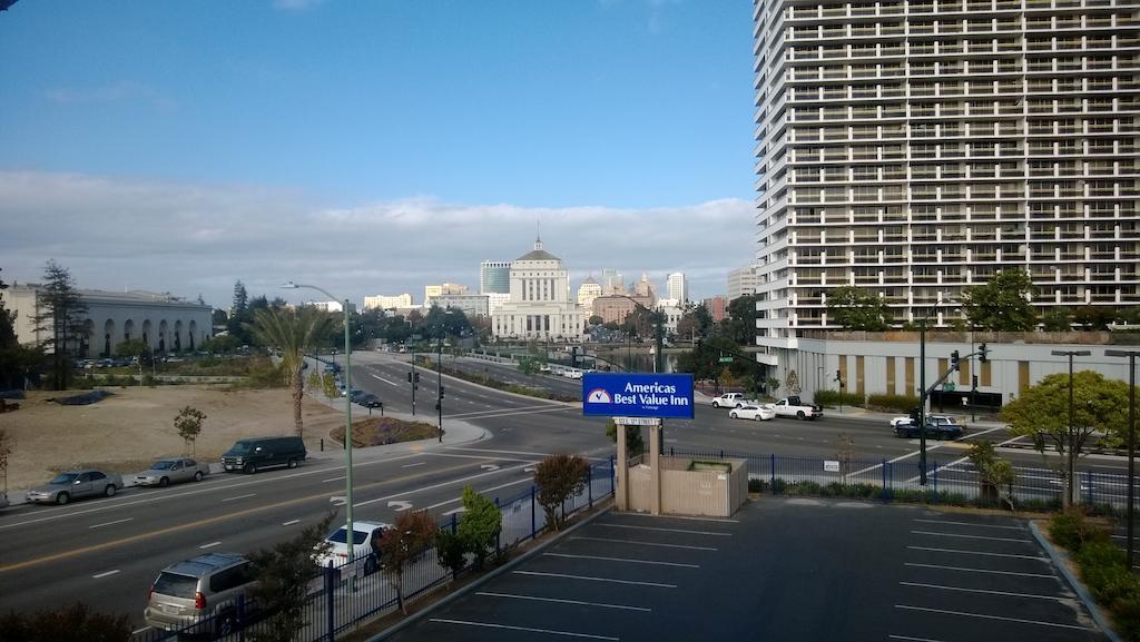 Americas Best Value Inn - Downtown Oakland/Lake Merritt Exterior photo