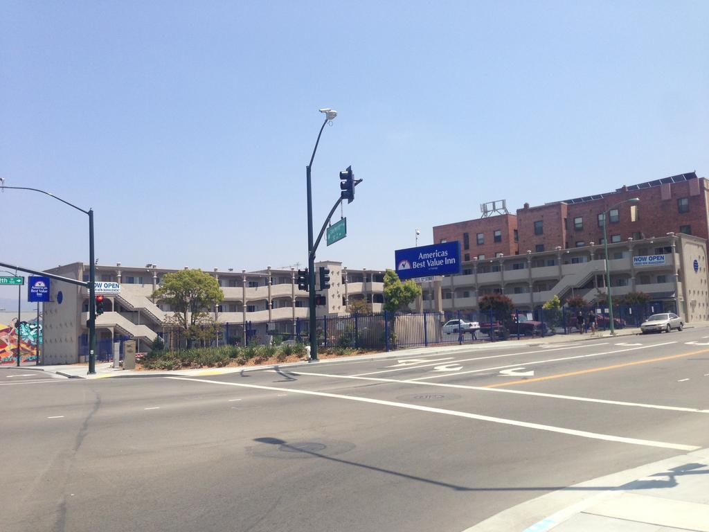 Americas Best Value Inn - Downtown Oakland/Lake Merritt Exterior photo